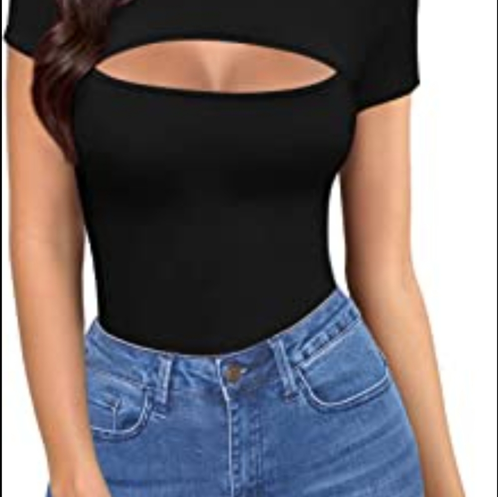 Short Sleeve Cut Out Top